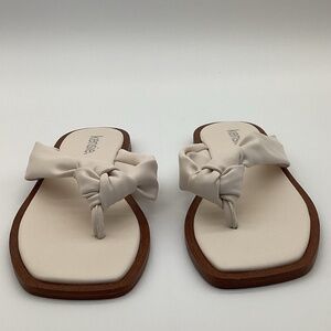 43. Kensie Cream Wood-Bottom Flip Flops | Size 9 | New